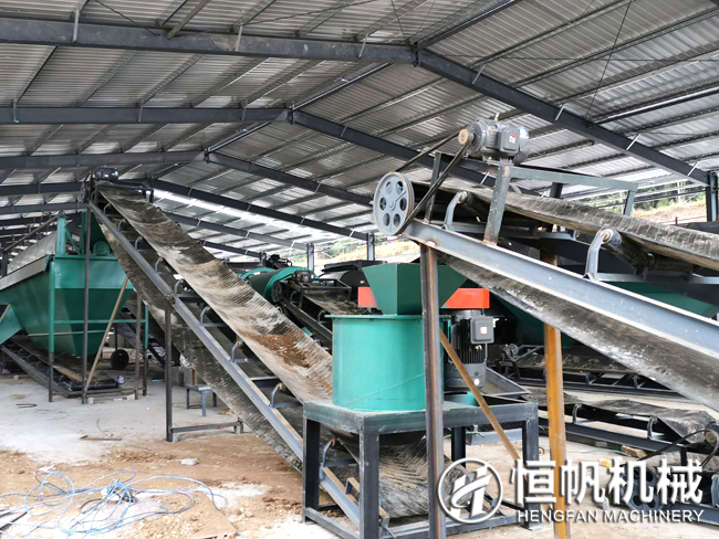 復(fù)工復(fù)產(chǎn),年產(chǎn)十五萬噸雞糞有機(jī)肥生產(chǎn)設(shè)備助力貴州肥料廠區(qū)建設(shè)(圖6) 貴州有機(jī)肥設(shè)備安裝現(xiàn)場
